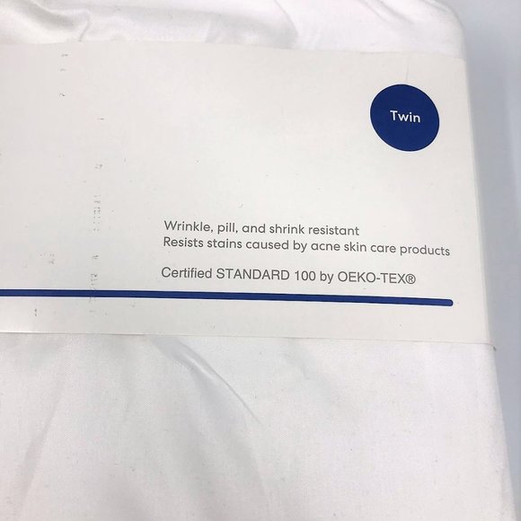 Simply Essential Truly Soft White, 3-Piece Microfiber Sheet Set/ Twin size - Picture 2 of 3